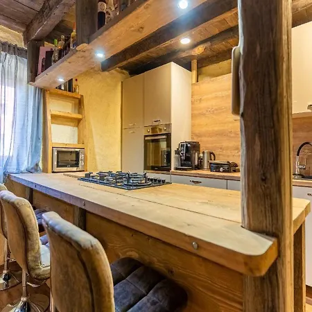 Wood Sunshine Holiday * Cres